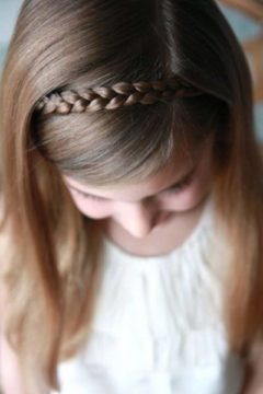 Coiffure pour une photo de classe