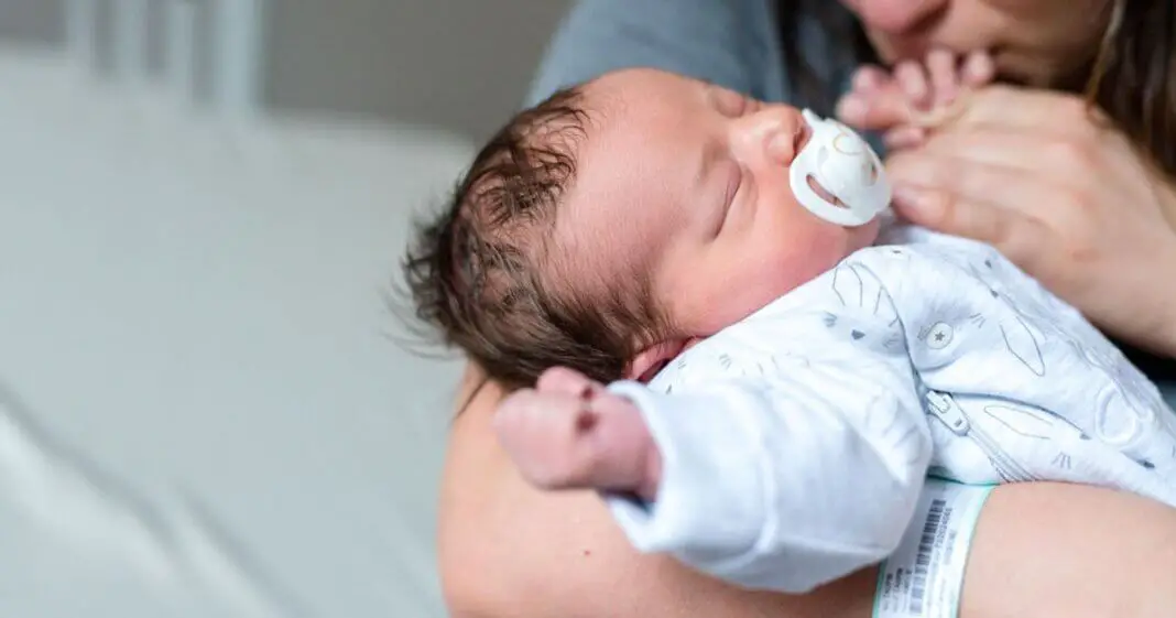 20 jolis prénoms italiens pour petites filles-min