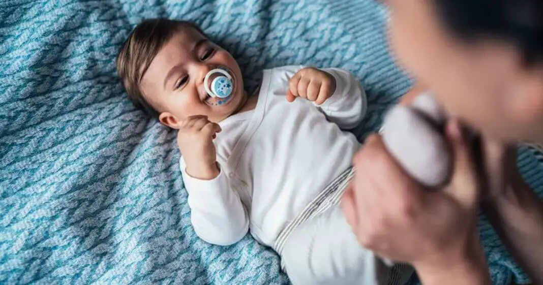 La tétine pour bébé dès la naissance-min