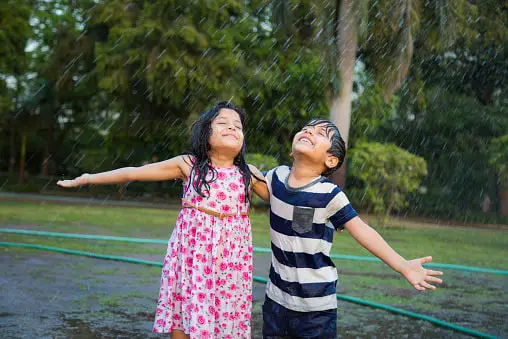 danser sous la pluie-min