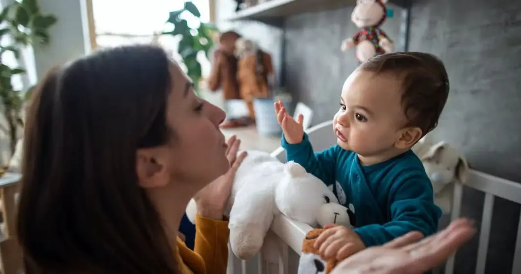 Comment répondre aux gens qui savent mieux que toi comment éduquer tes enfants-min