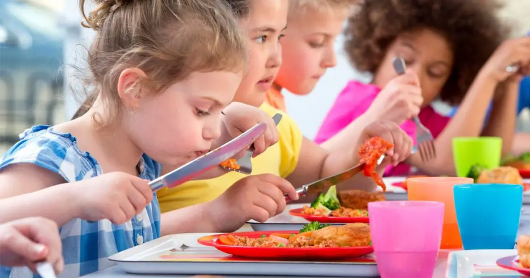 A partir de quel âge un enfant peut-il utiliser un couteau-min