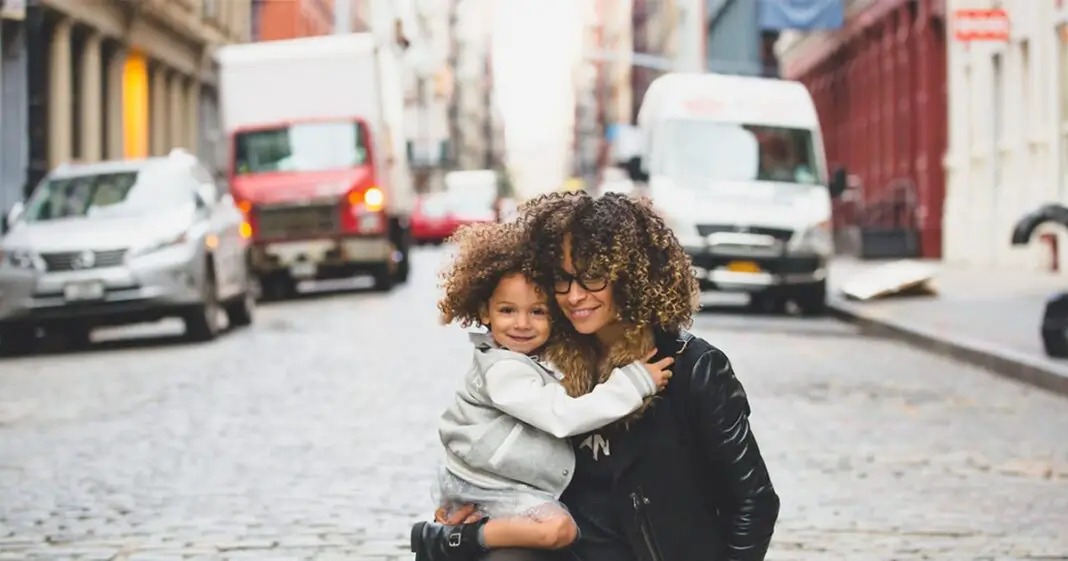 Éducation positive Je suis une maman respectueuse, je ne punis pas ma petite fille-min